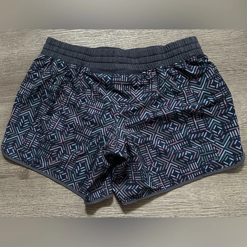 Patagonia Nine Trails Shorts 6 inch Classic Navy Size Small - Picture 5 of 5